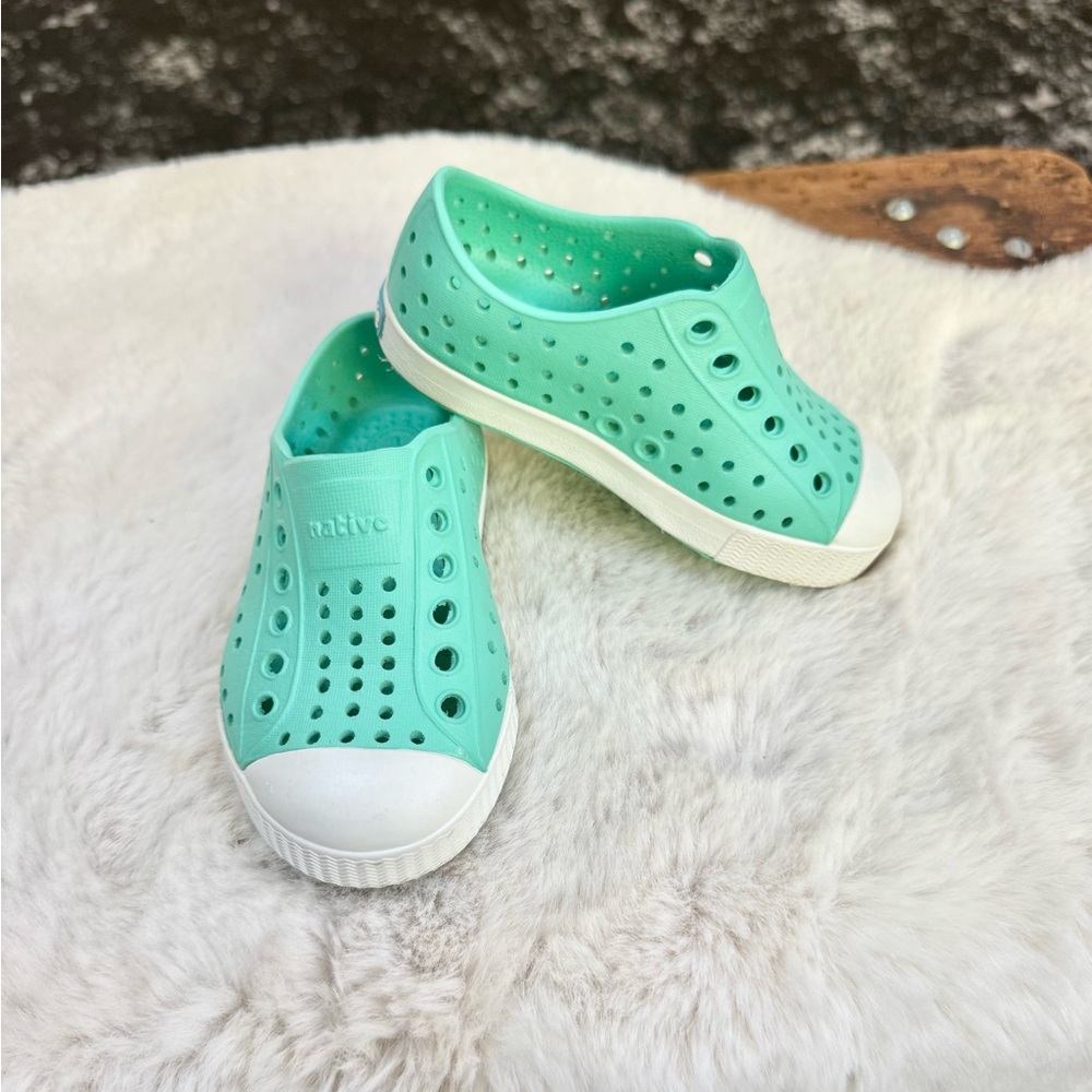 Native Kids Mint Green Water Shoes